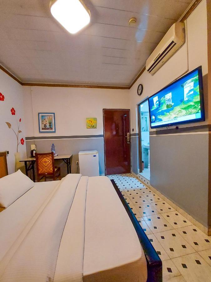 Hotel Relax Kinshasa Exterior photo