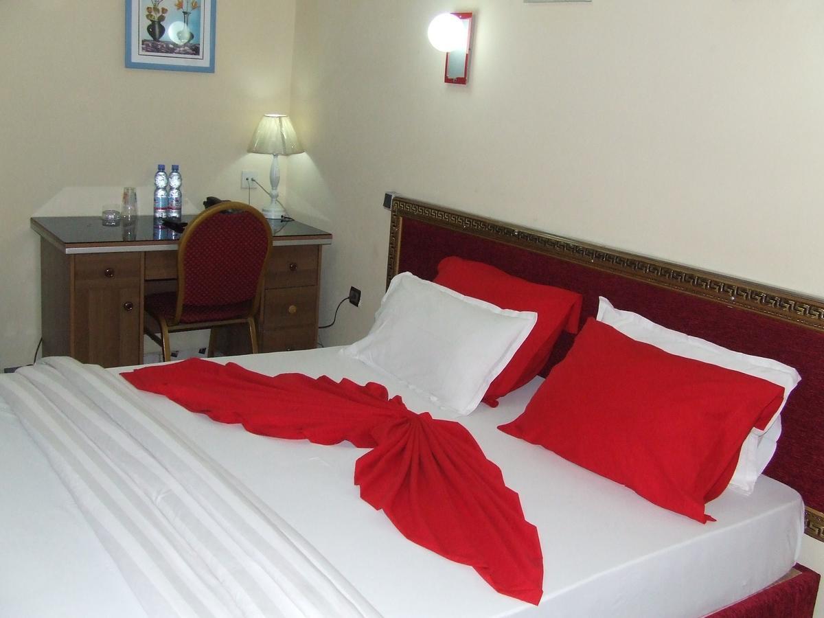 Hotel Relax Kinshasa Exterior photo